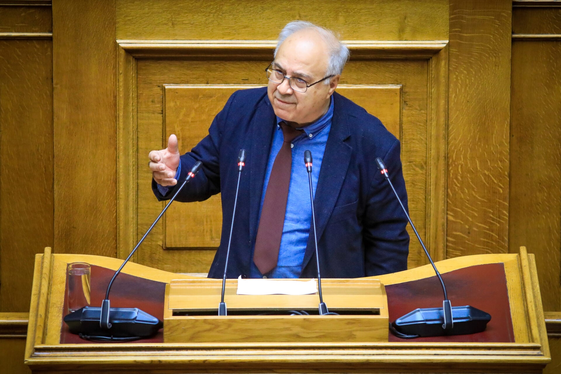 Νέο αυτογκόλ του ΠΑΣΟΚ: Ο Παρασκευαΐδης κατηγορεί το κόμμα του για την χρεωκοπία και λέει πως θα μπορούσε να πάει και με τον Τσίπρα