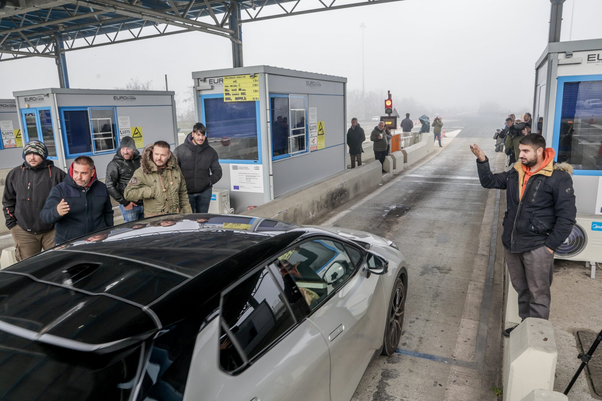 Λάδι στη φωτιά οι δικογραφίες για αγρότες που σήκωσαν μπάρες διοδίων