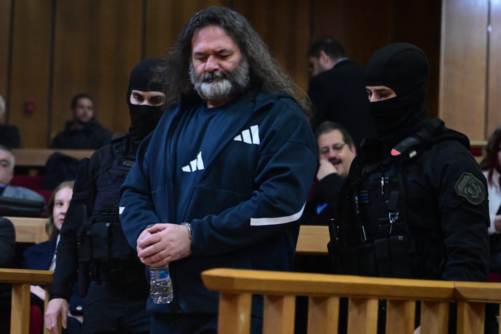 Δίκη Χρυσής Αυγής: Καταπέλτης η εισαγγελέας – «Είναι εγκληματική οργάνωση με ναζιστική ιδεολογία