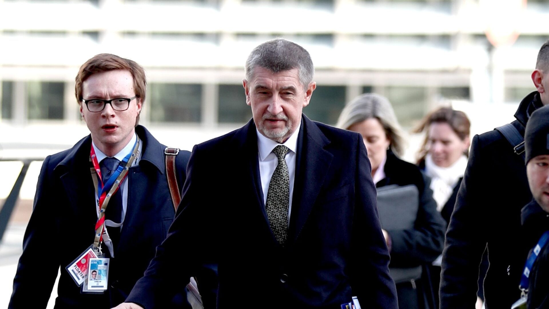 Η Τσεχία μπλοκάρει το σχέδιο δανείου προς την Ουκρανία – «Η Κομισιόν να βρει άλλους τρόπους», λέει ο πρωθυπουργός Μπάμπις