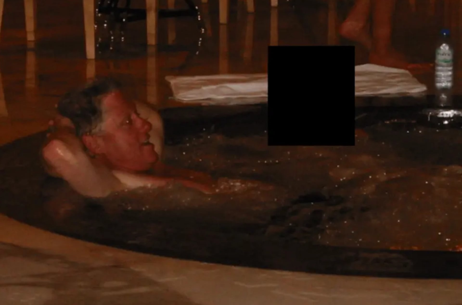 Η κυβέρνηση Τραμπ δημοσίευσε μεγάλο κομμάτι του αρχείου Έπσταϊν: Βασικός πρωταγωνιστής ο Μπιλ Κλίντον (φωτό)