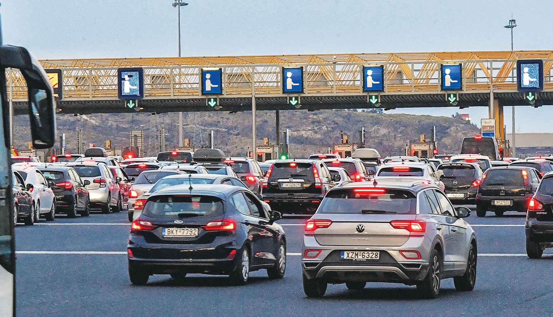 «Ποδαρικό» με αυξήσεις «φωτιά» έως και 20% στα διόδια