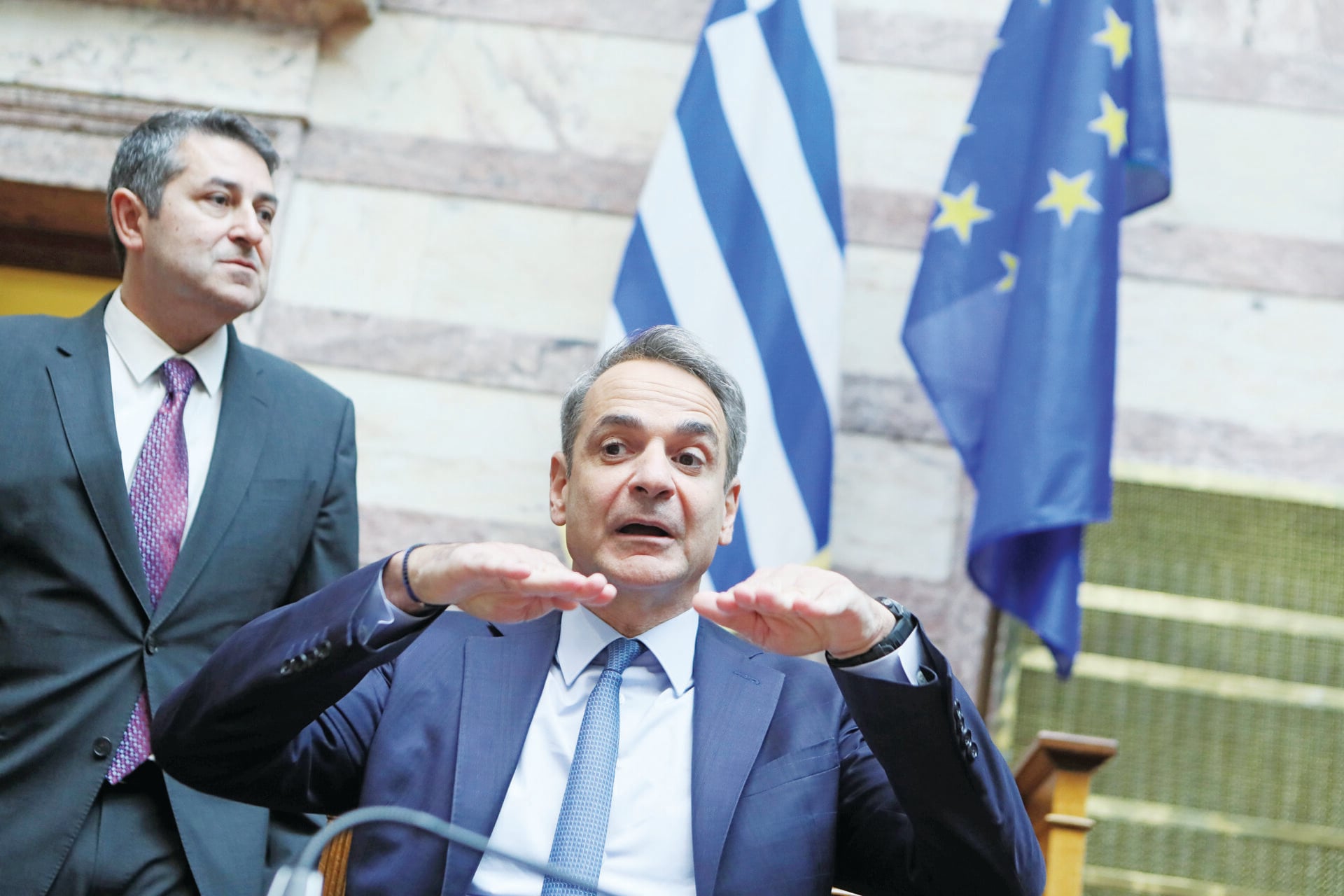 Στη γωνία ο Μητσοτάκης! Επενδύει στον κοινωνικό αυτοματισμό και στις έμμεσες απειλές