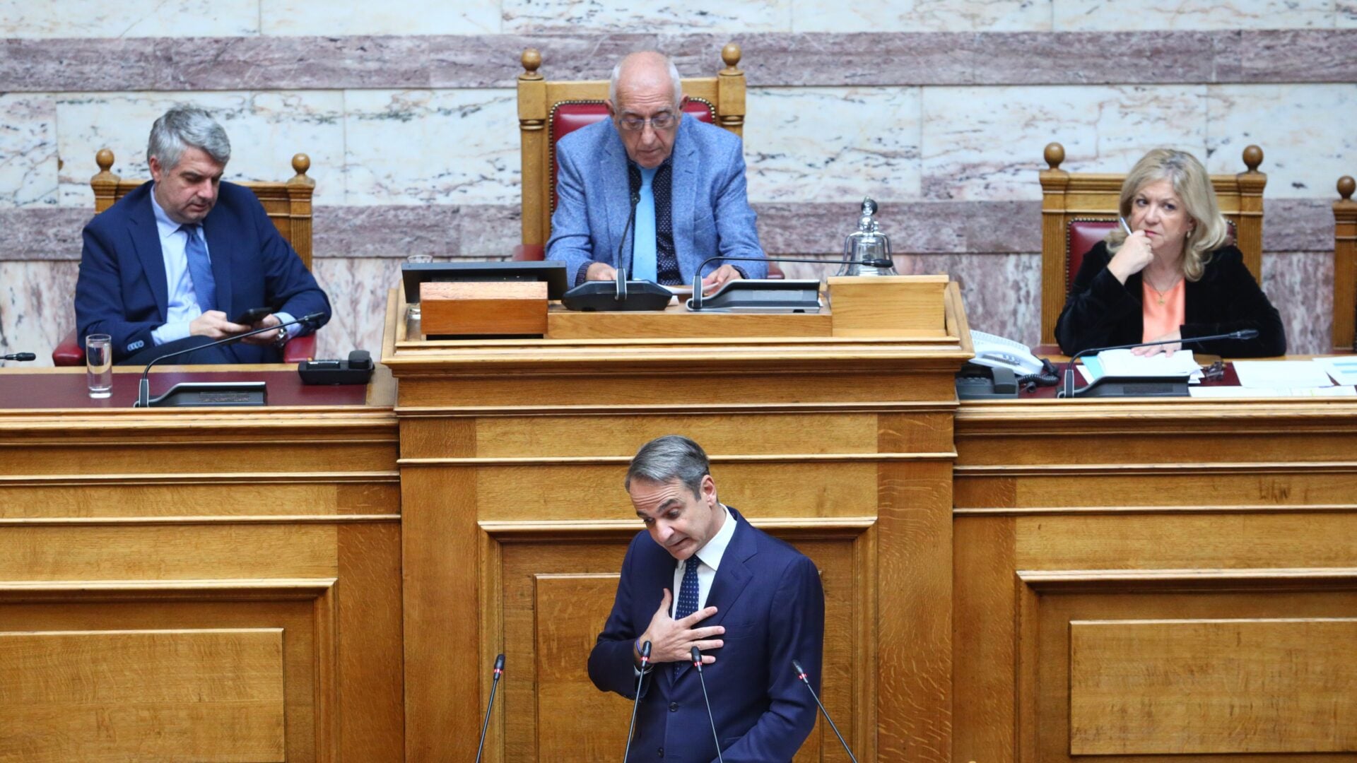 Προαναγγελία Κακλαμάνη για «κόφτη» στις μεταδόσεις των εξεταστικών επιτροπών!