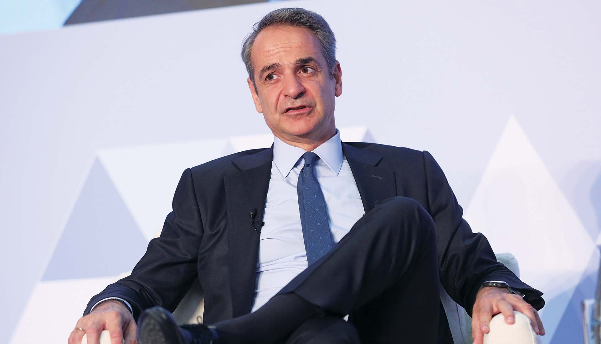 Το Κέντρο εγκαταλείπει τον πρωθυπουργό