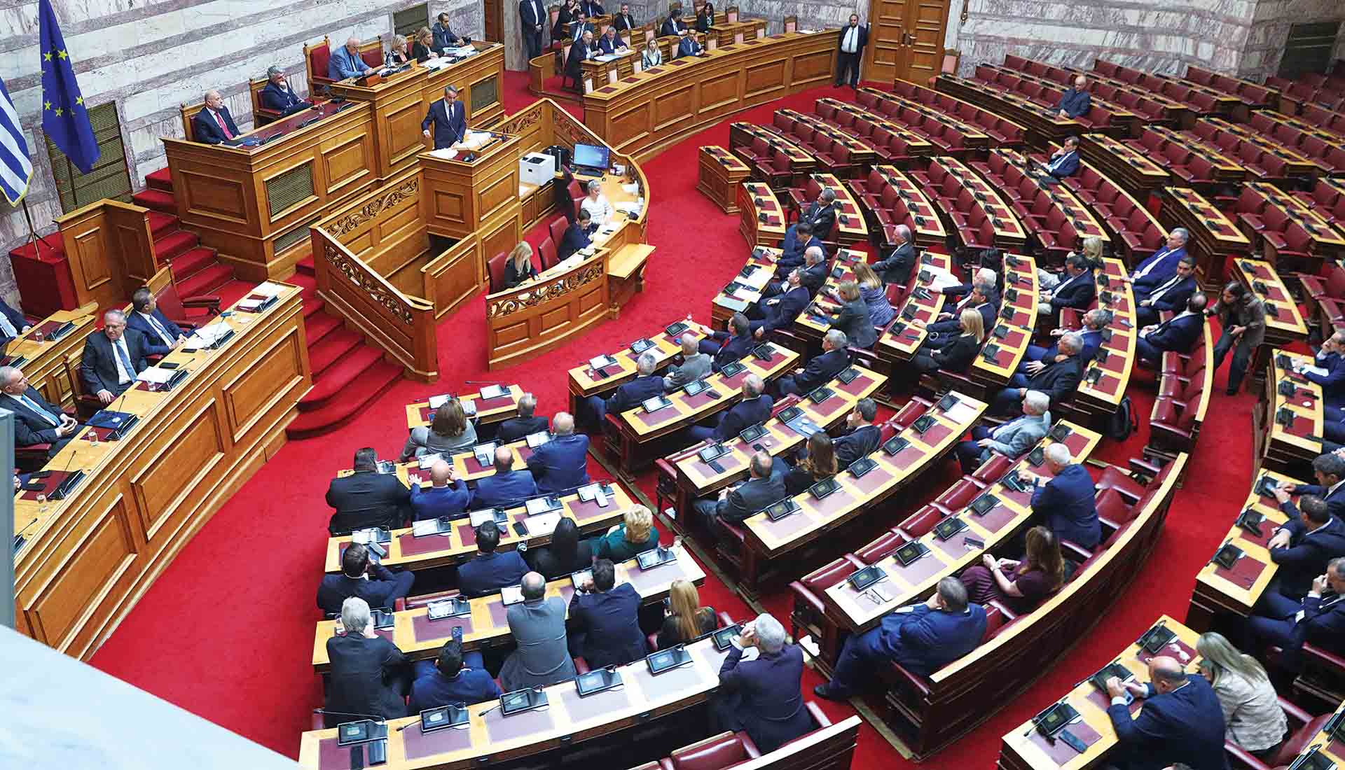 «Εξαφανίστηκαν» τα Χριστούγεννα οι βουλευτές της ΝΔ