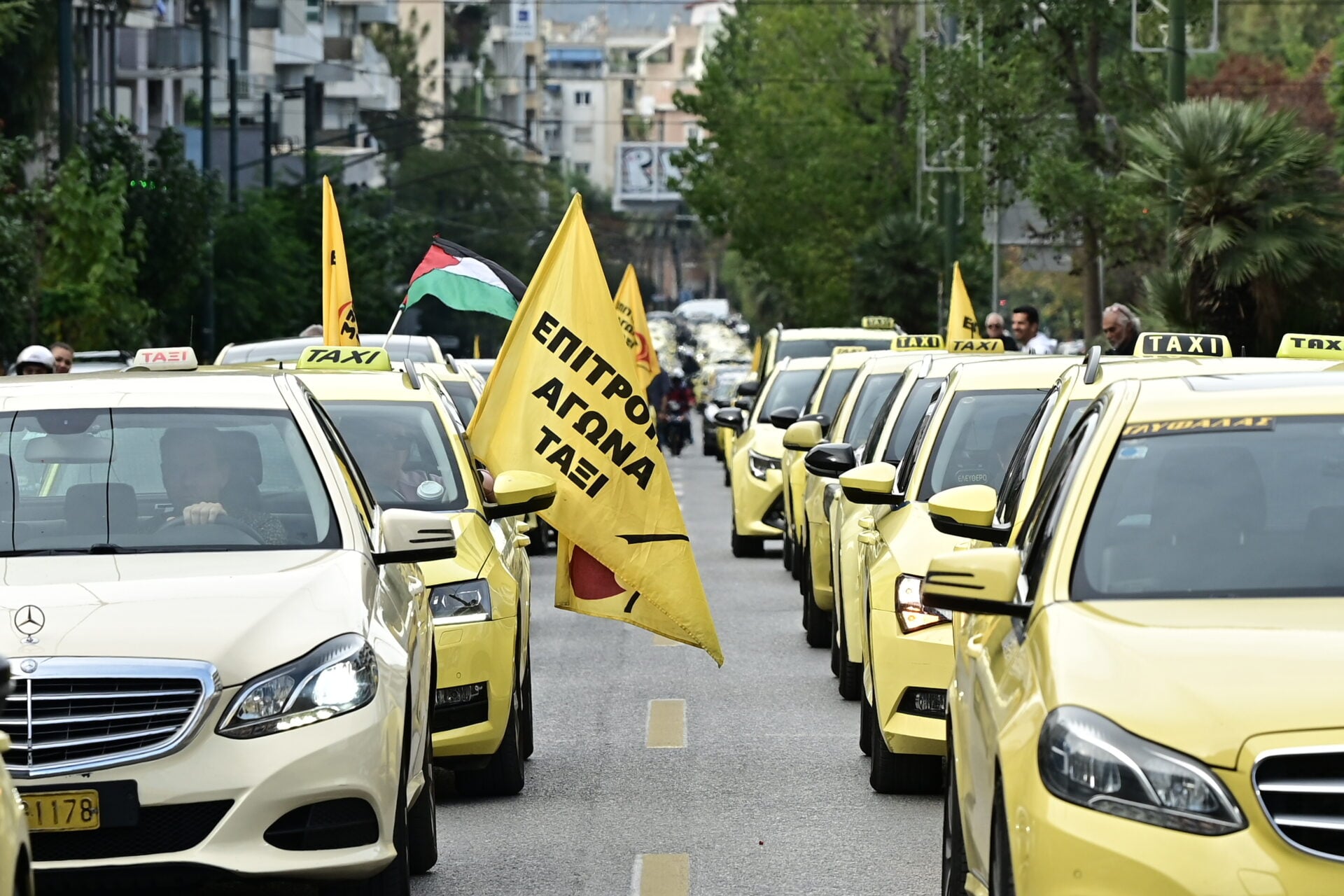 Χωρίς ταξί σήμερα και αύριο όλη η χώρα – Τα αιτήματα των οδηγών και το «καμπανάκι» στο Υπουργείο Μεταφορών