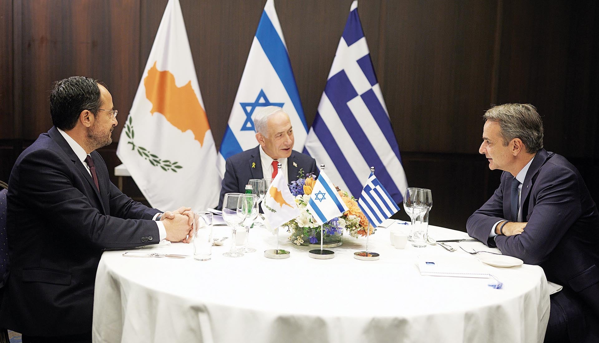 Τρίζει… συθέμελα το αφήγημα της «Γαλάζιας Πατρίδας»