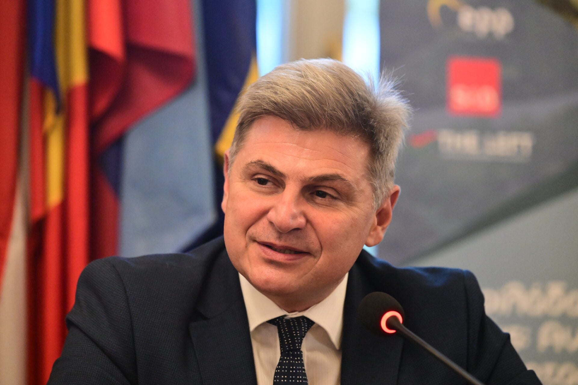 Ο ΣΥΡΙΖΑ διέγραψε τον ευρωβουλευτή Νικόλα Φαραντούρη