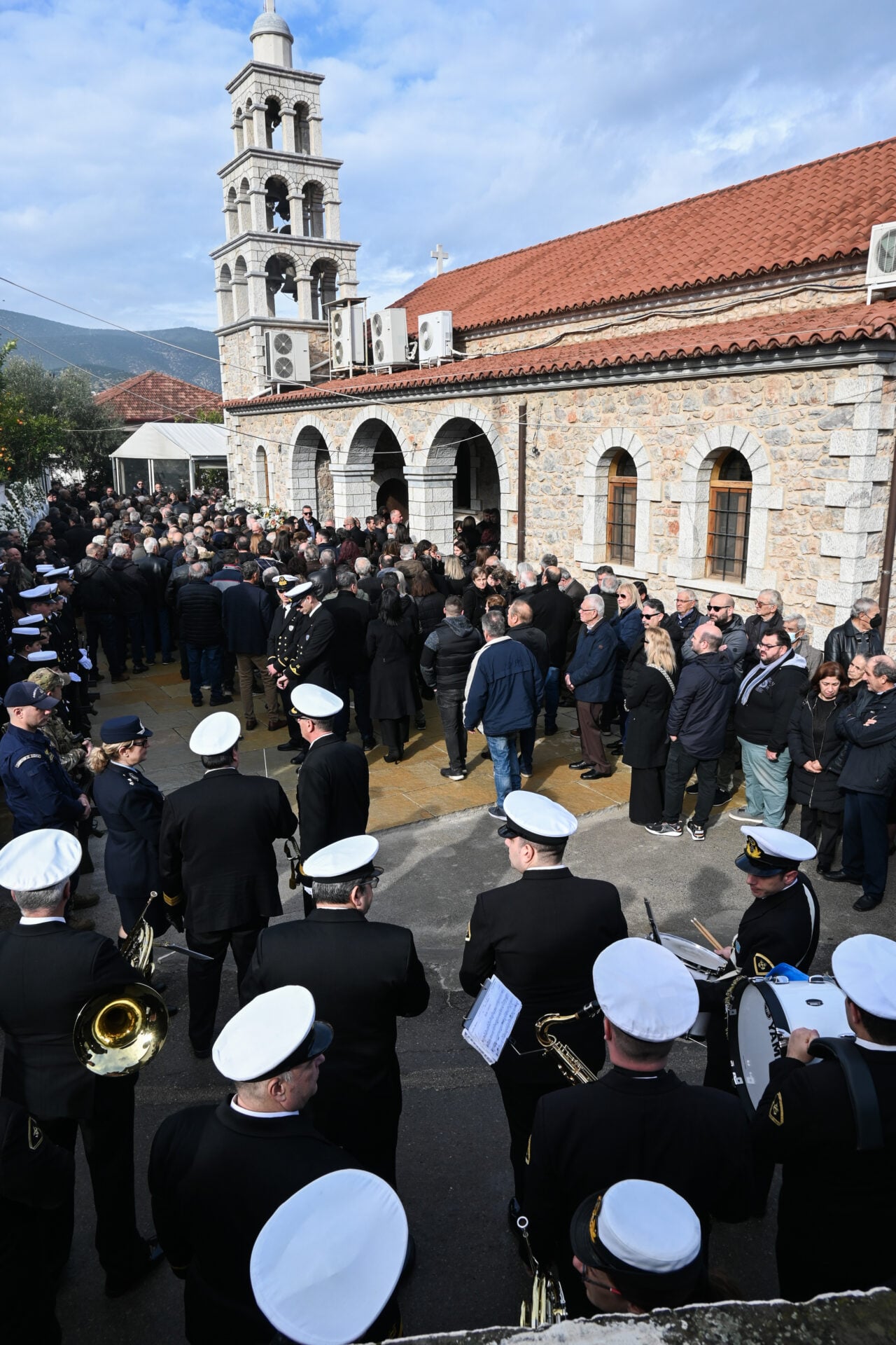 Τελέστηκε η κηδεία του σημαιοφόρου του Λιμενικού που πνίγηκε στο παράλιο Άστρος