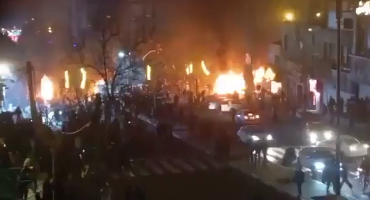 Το Ιράν φλέγεται! Τουρκία, Εμιράτα και Κατάρ ακυρώνουν πτήσεις