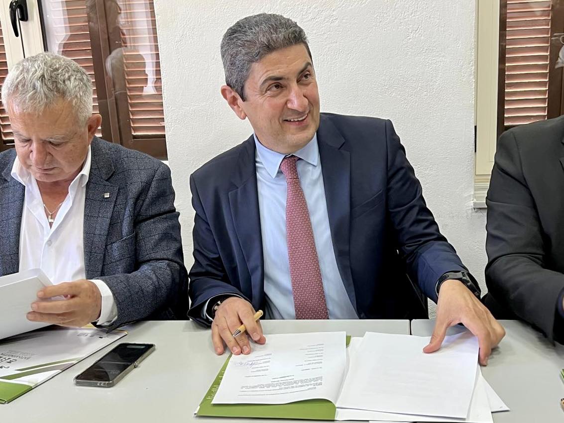 Έκαναν πρόεδρο τον Αυγενάκη σε νεοσύστατο αγροτικό οργανισμό της Κρήτης (φωτό)