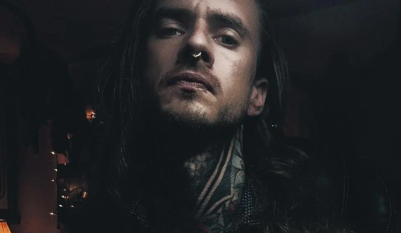 Ιδού ο mr Φρίκη που στόλιζε το σπίτι του με ανθρώπινα μέλη που έκλεβε από νεκροταφεία