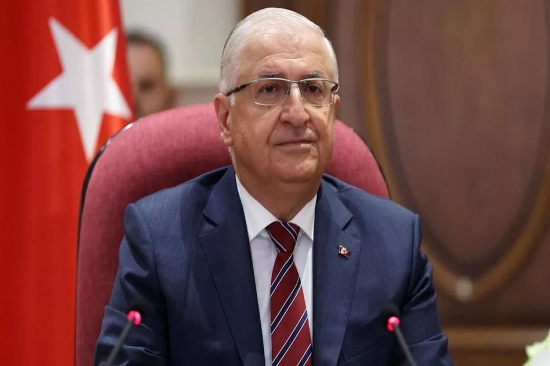 Τούρκος υπουργός Άμυνας: Όλες oι κουρδικές ένοπλες ομάδες “συμπεριλαμβανομένων και αυτών στη Συρία” να καταθέσουν τα όπλα!