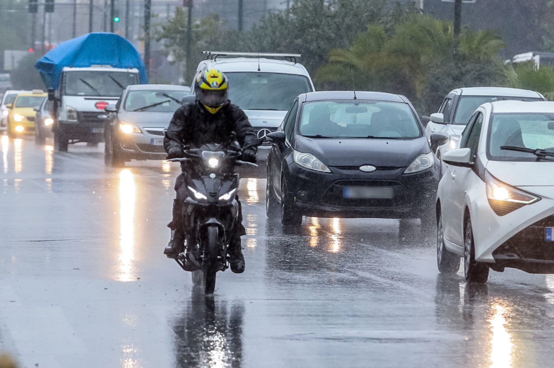 Ραγδαία επιδείνωση του καιρού από αύριο με ισχυρές βροχές και καταιγίδες