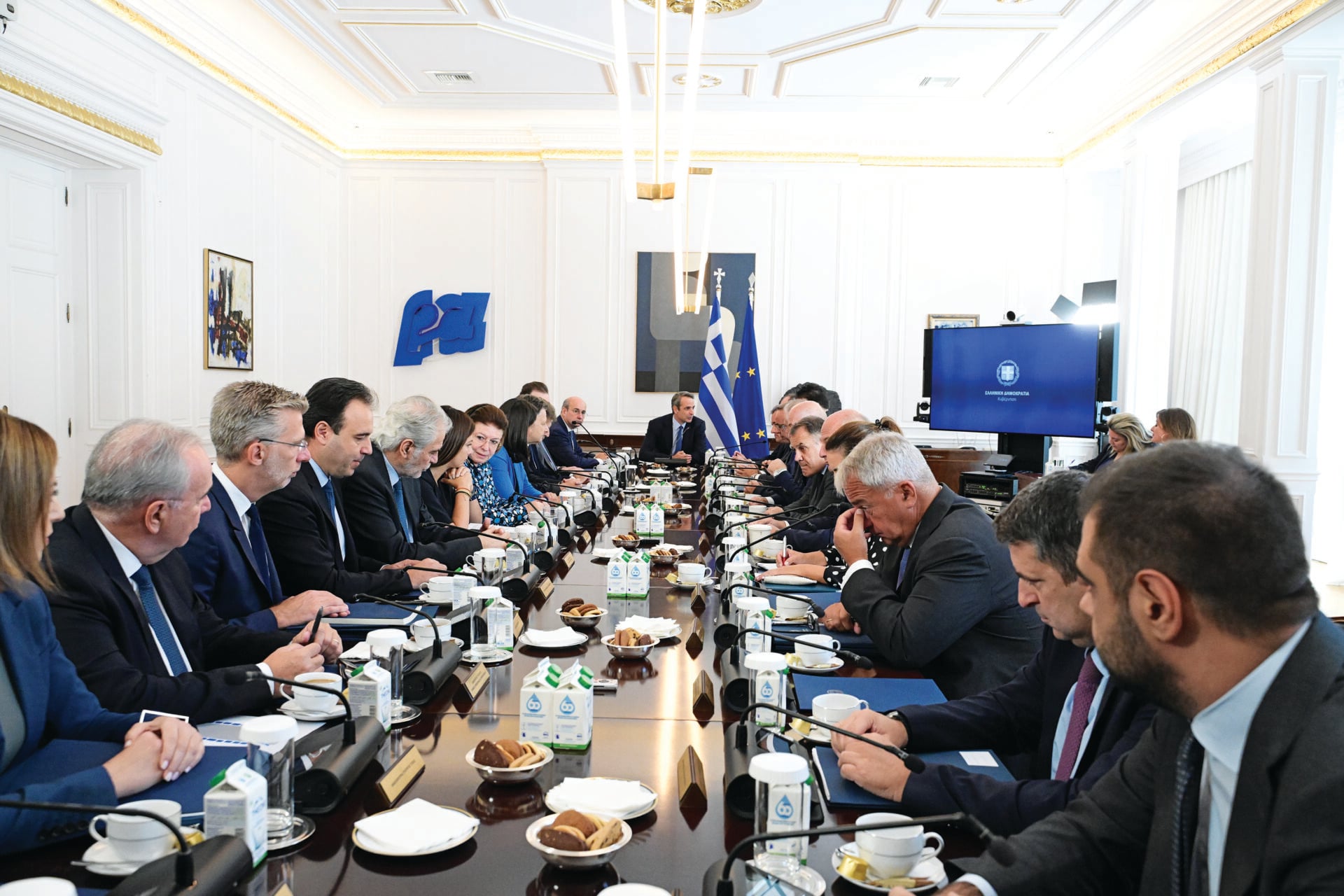 Κάθε φορά που βγαίνει η κυβέρνηση με ένα σχέδιο… ξεκαρδίζεται το σύμπαν!