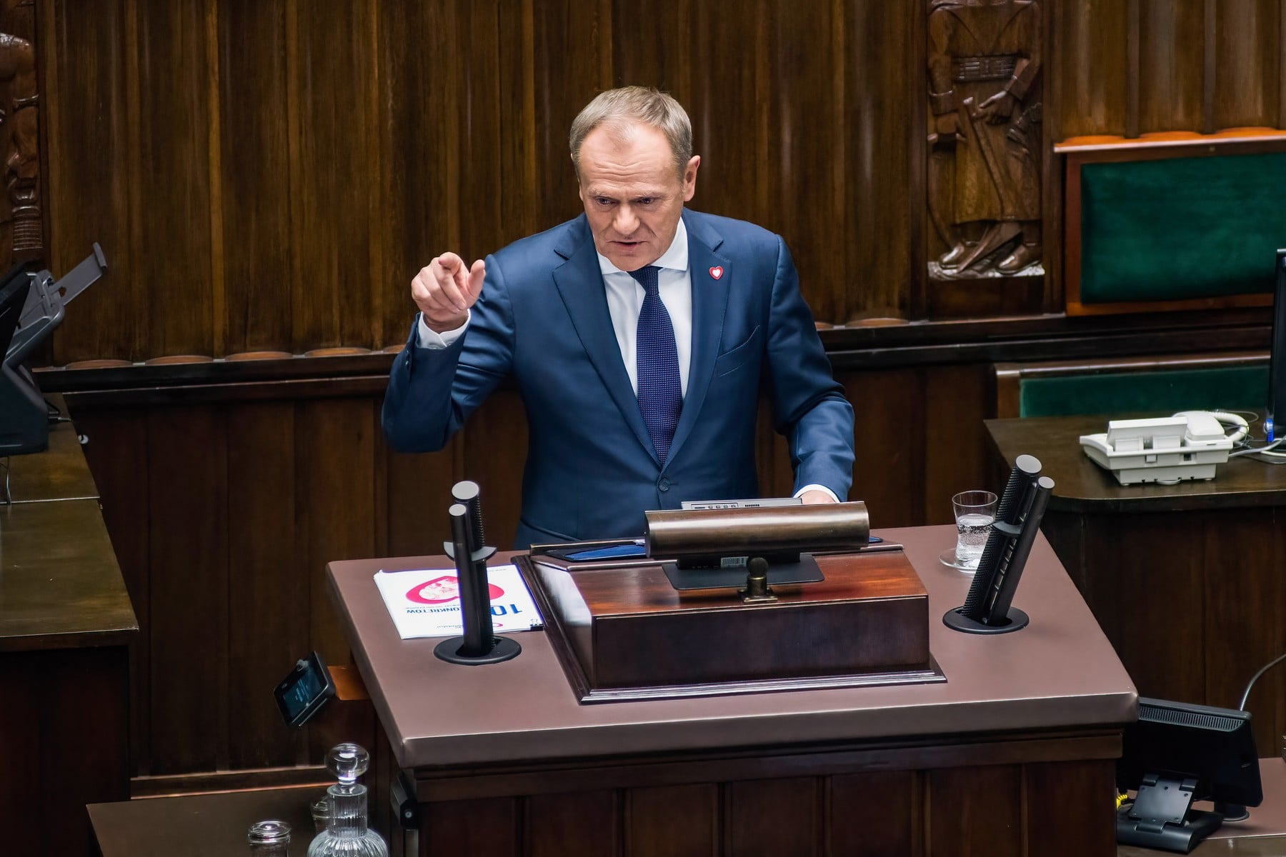 Μας «στραγγάλισε» για το ευρώ που δεν θέλει!