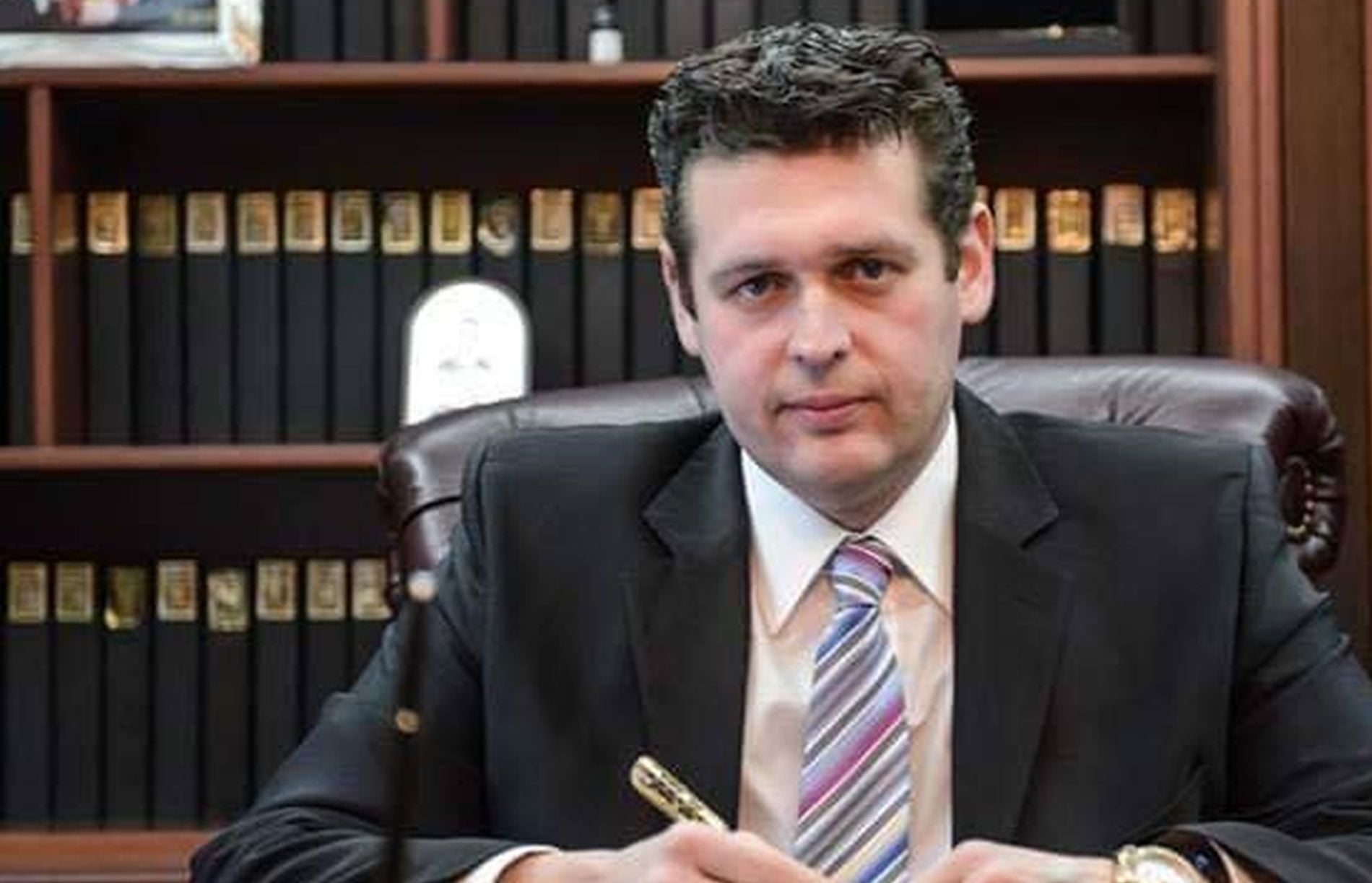 Σούρλας: «Δεν είπα ποτέ για δημοψηφίσματα για μοιχεία, μοναρχία, στο θέμα των αμβλώσεων συμφωνώ με την Εκκλησία»