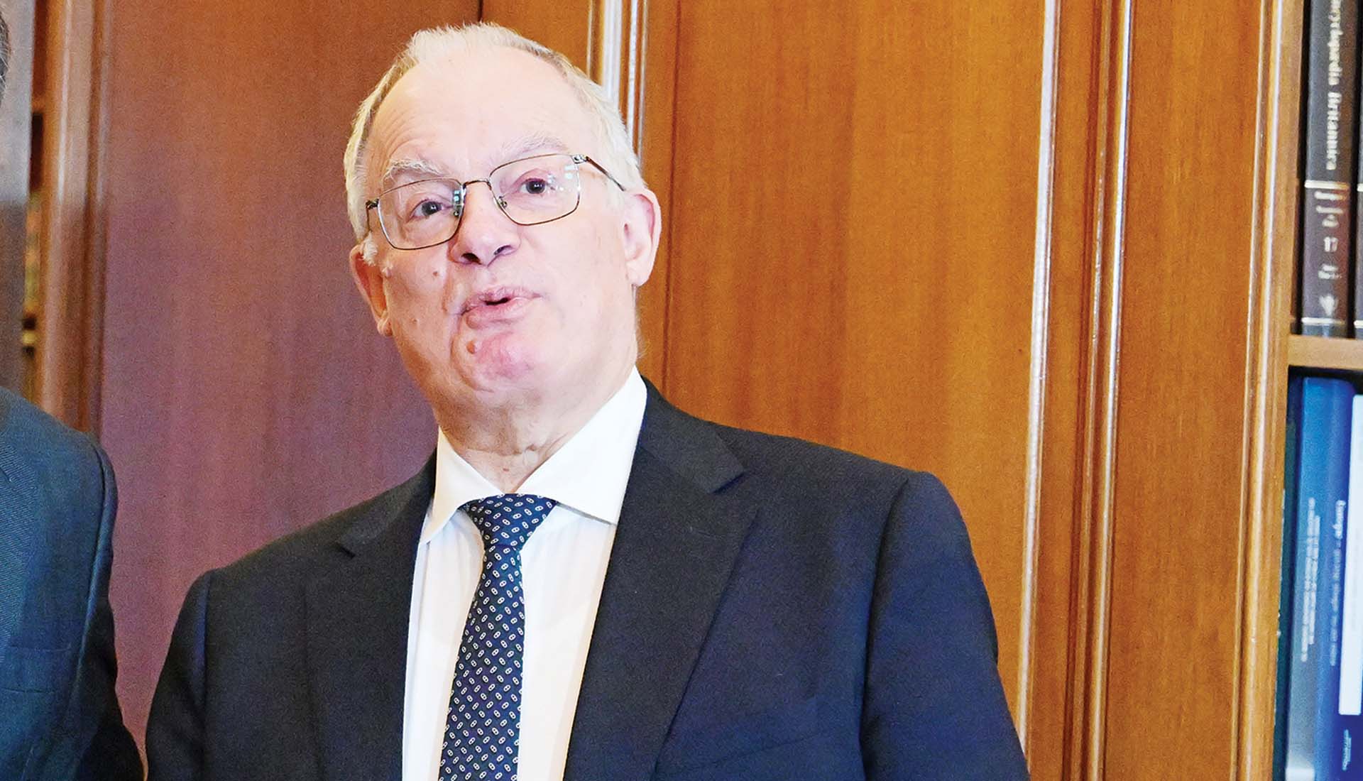 Ο Τασούλας ξεπουλάει και τις αποζημιώσεις!