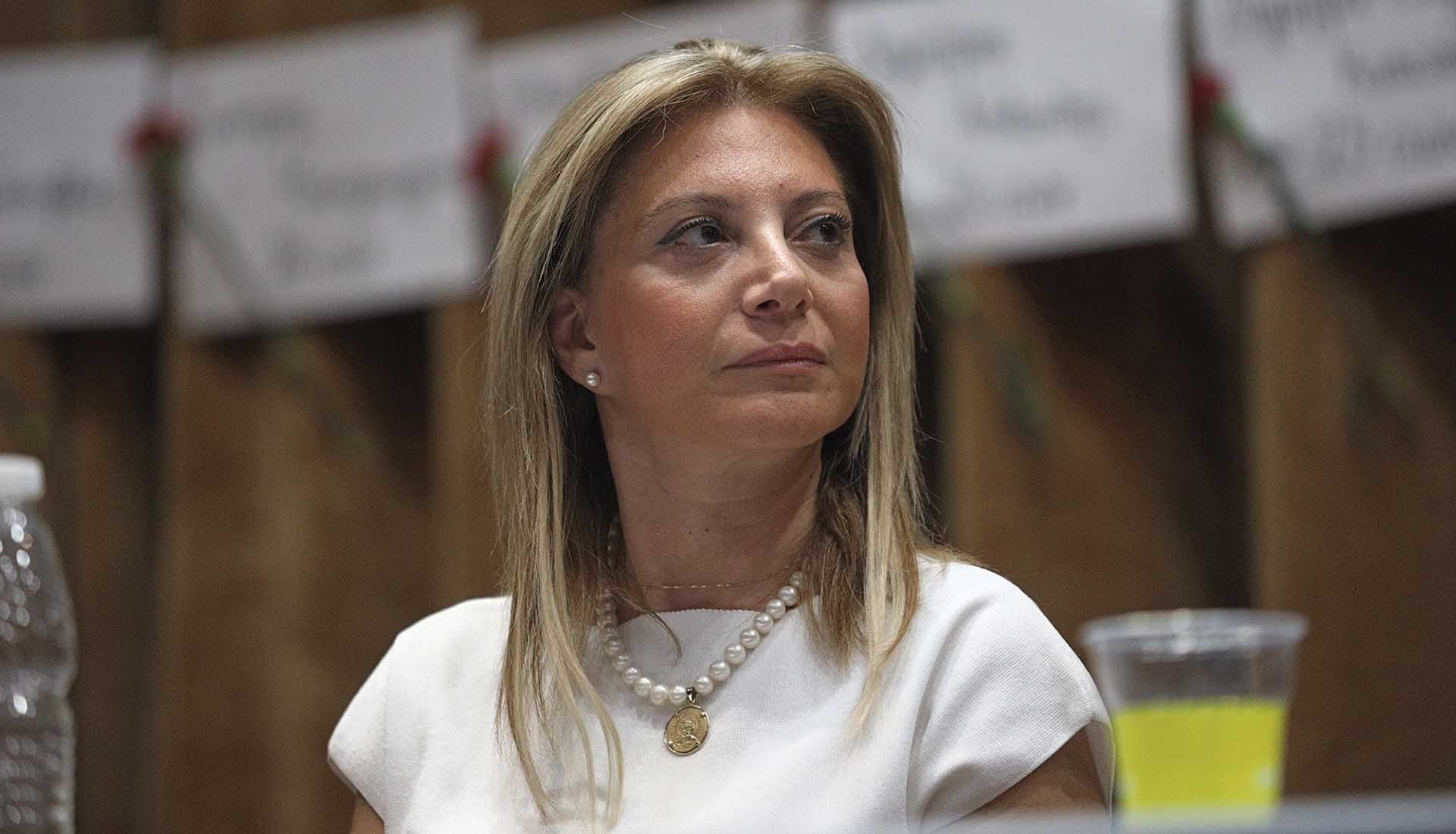 Αήθεις επιθέσεις στη «μητέρα των Τεμπών»