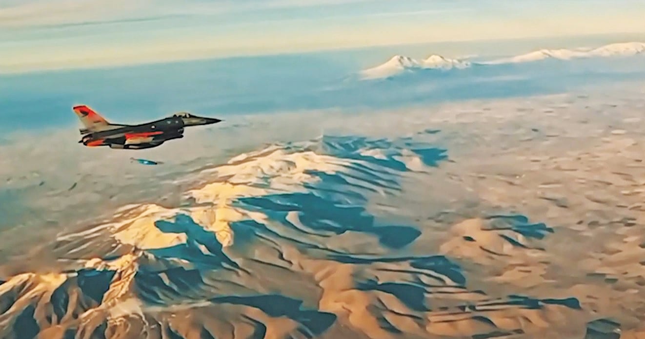 Η Τουρκία απαντά στην τριμερή με παραβιάσεις και «έξυπνες» βόμβες