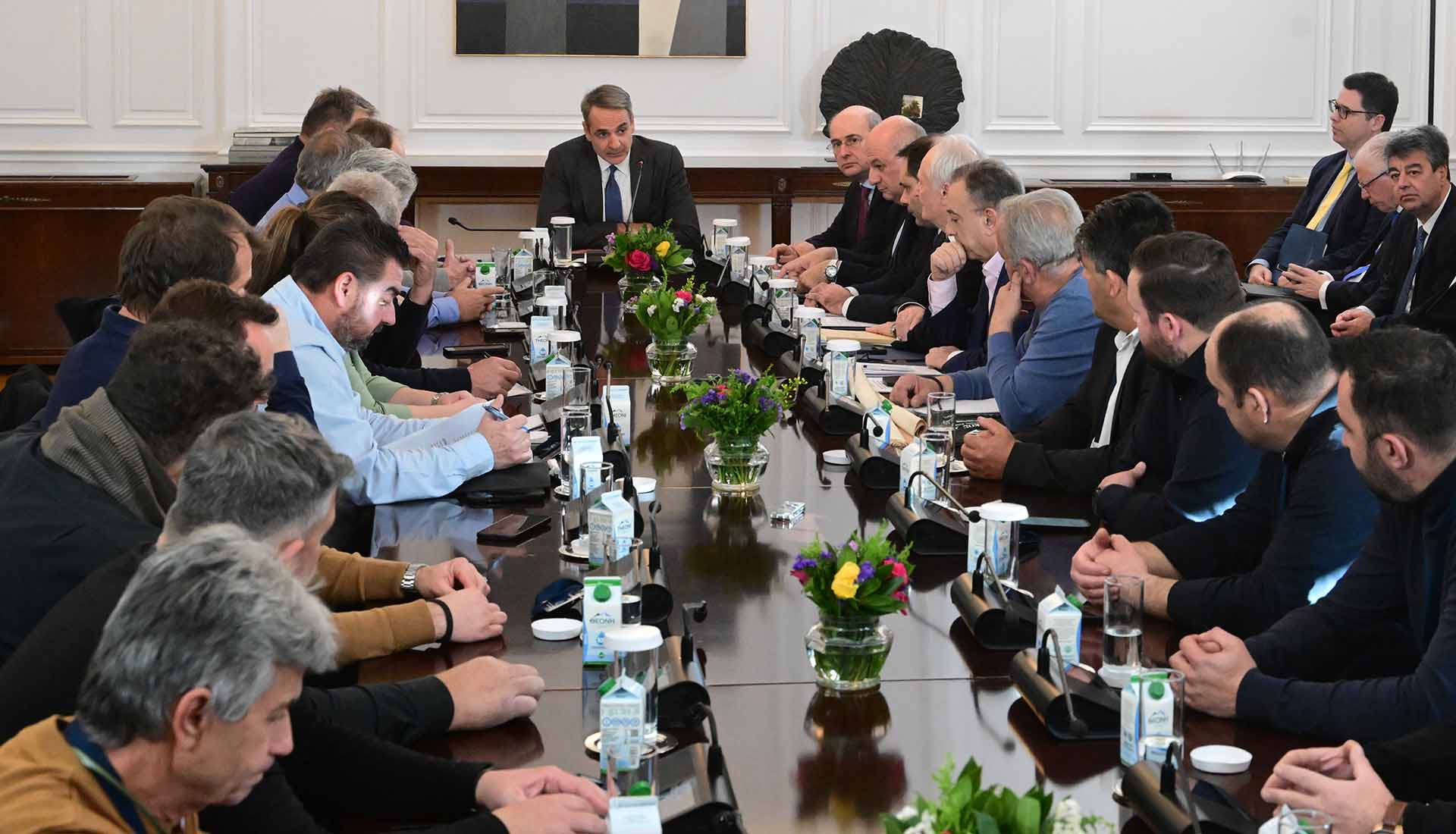 Ο χρεοκοπημένος συνεταιρισμός κλήθηκε στο Μέγαρο Μαξίμου