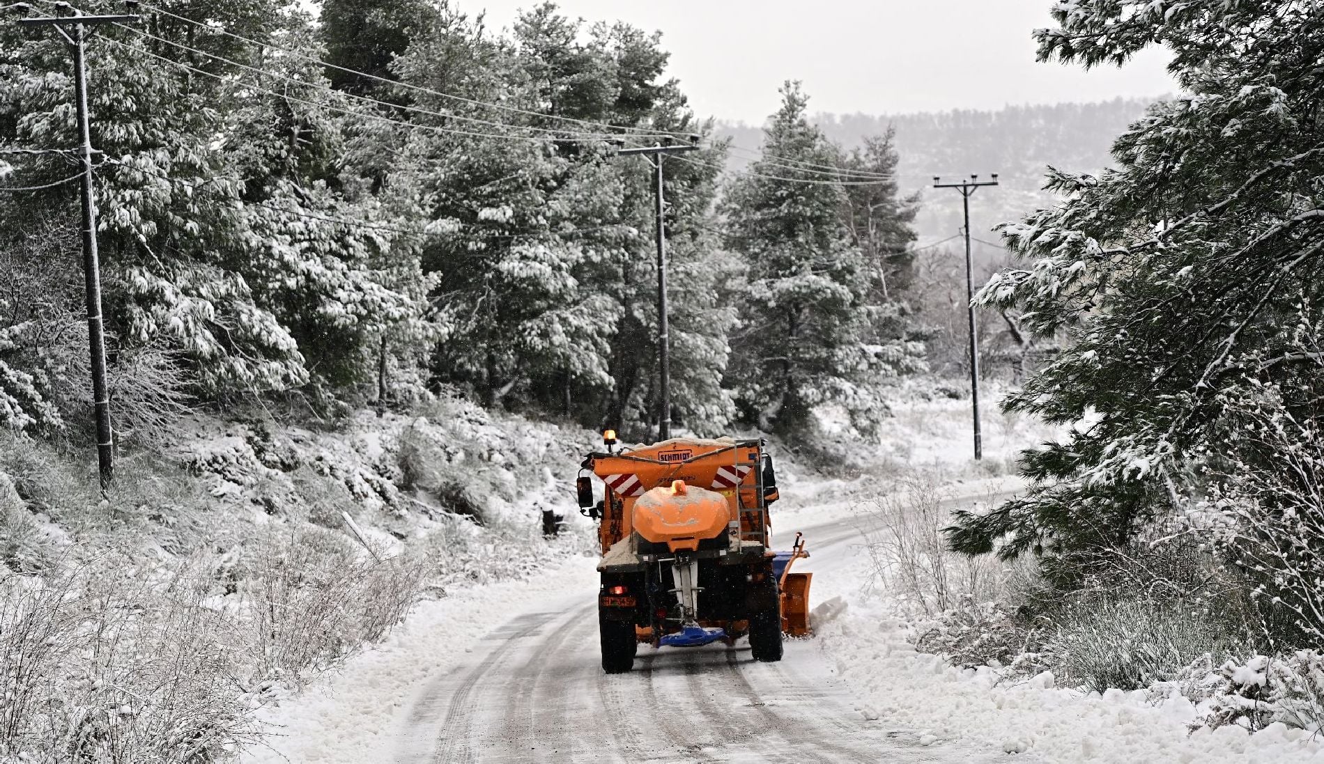 Προ των πυλών η πρώτη ψυχρή εισβολή για το 2026: Κατακόρυφη πτώση της θερμοκρασίας, χιόνια και στην Αττική