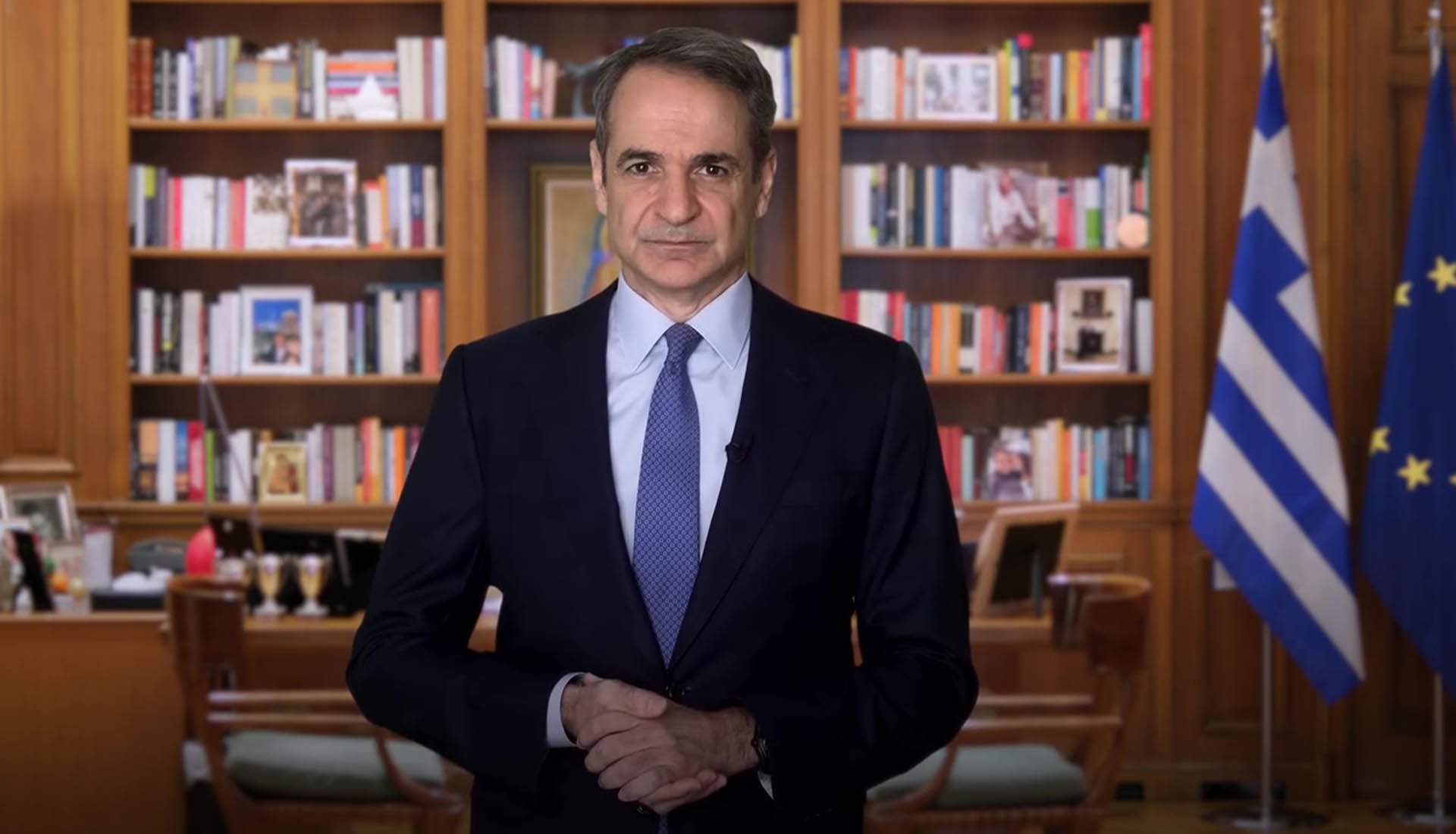 Παίζει παιχνίδια με το Σύνταγμα ο Μητσοτάκης!