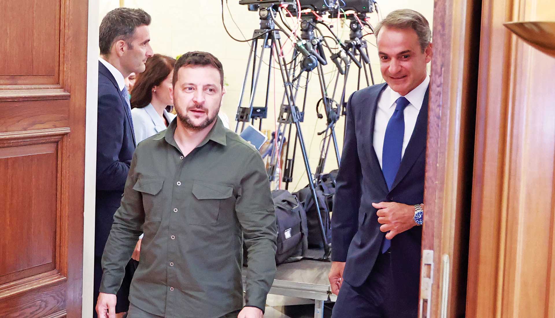 Τα 5 αφηγήματα για το Ουκρανικό που γκρεμίστηκαν