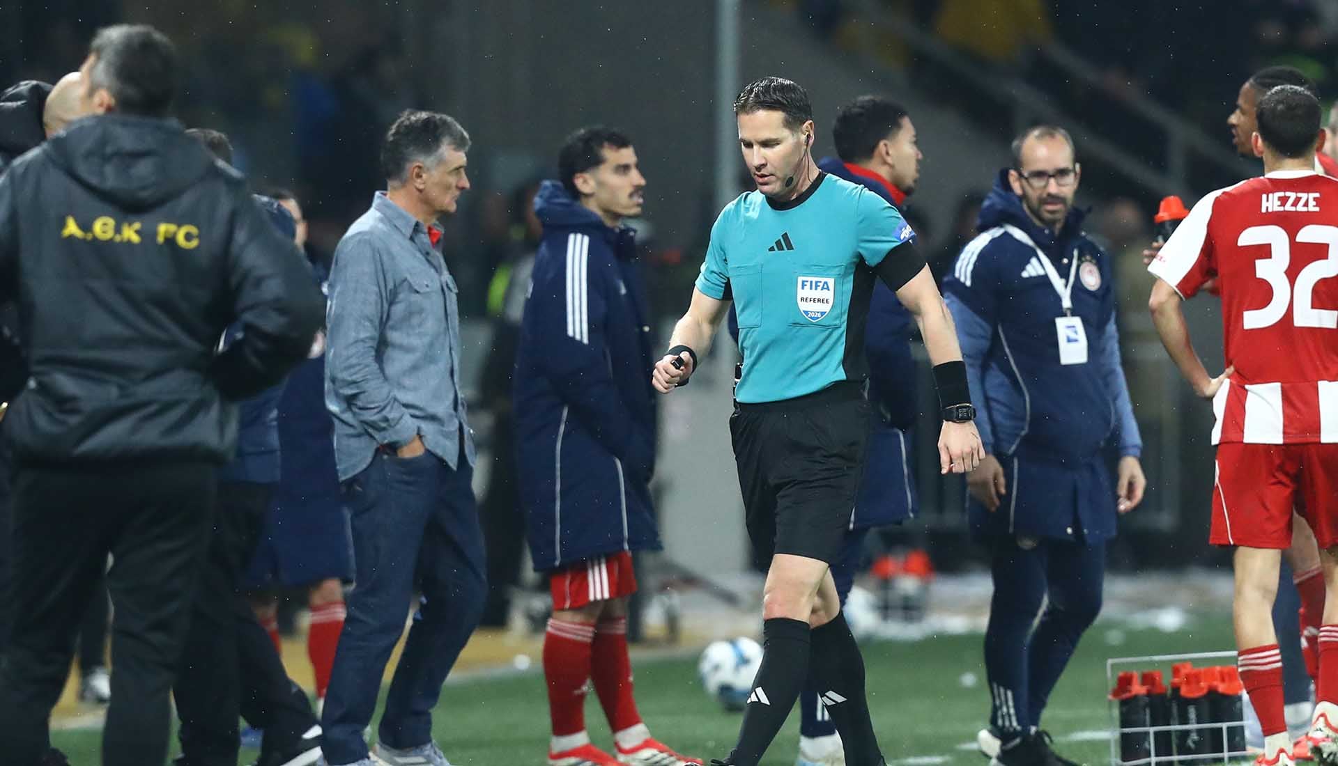 Ξένοι διαιτητές