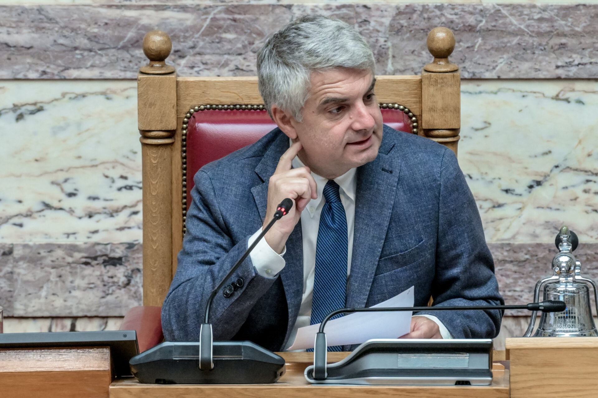 ΠΑΣΟΚ: Παραδίδει την έδρα ο Οδυσσέας Κωνσταντινόπουλος με νέα καρφιά προς τον Νίκο Ανδρουλάκη  