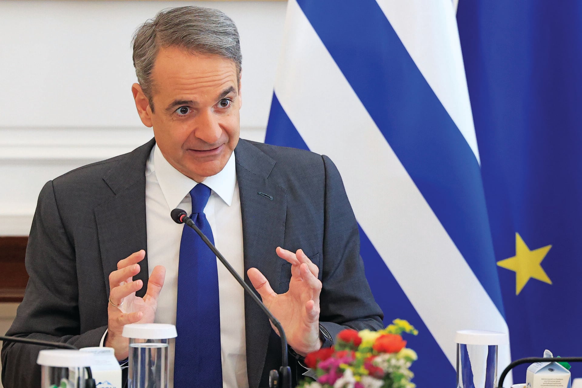 Το μεγάλο φαγοπότι: Eκθεση-βόμβα για τις ιδιωτικές εταιρίες που θησαυρίζουν από τα δημόσια ταμεία