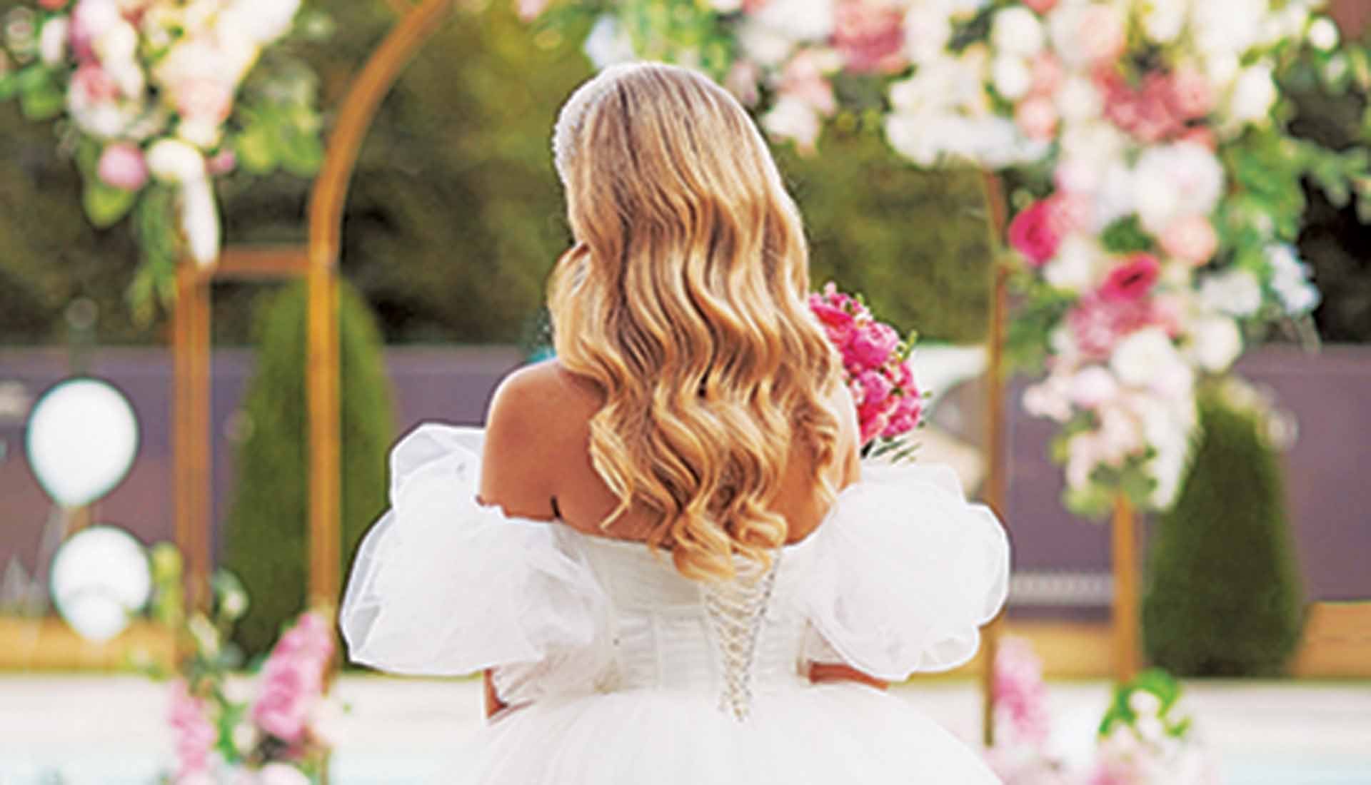 Γέλιο, ειρωνεία και λίγη από τη γνωστή ελληνική τρέλα