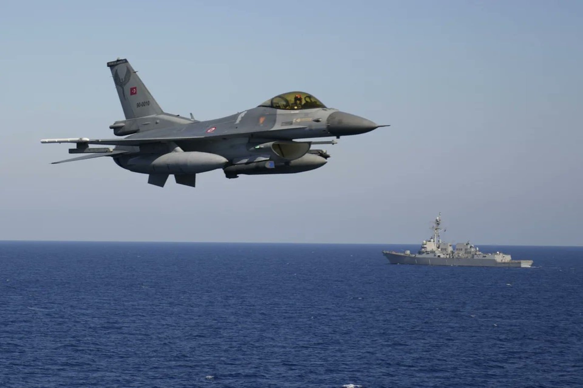Η Τουρκία στέλνει έξι μαχητικά F-16 στα Κατεχόμενα – Τι αναφέρει το ψευδοκράτος
