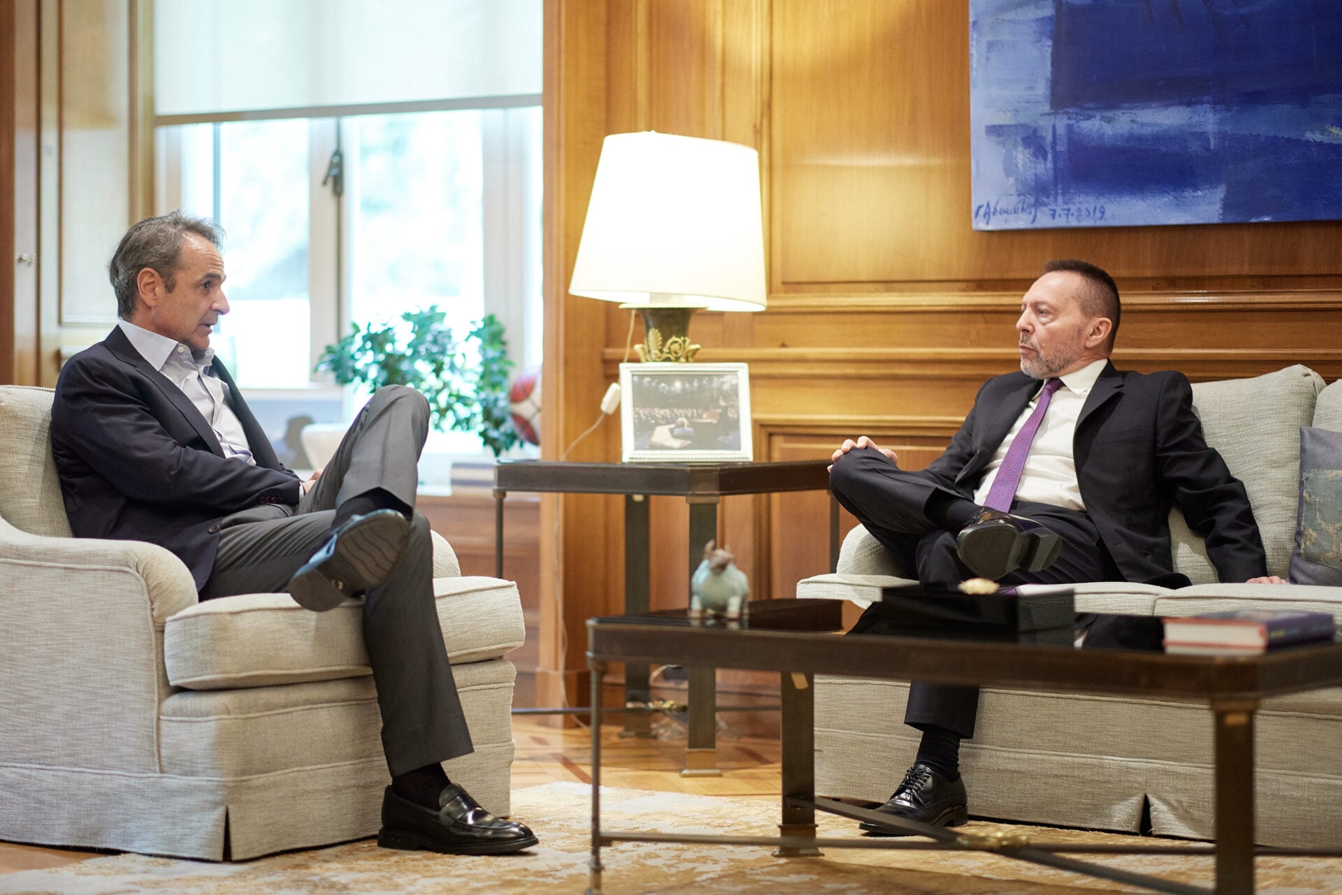 Ανανεώθηκε η θητεία του Στουρνάρα στην ΤτΕ: Η κυβέρνηση κρατά στο τιμόνι τον «προστάτη» των μνημονίων και των εισπρακτικών