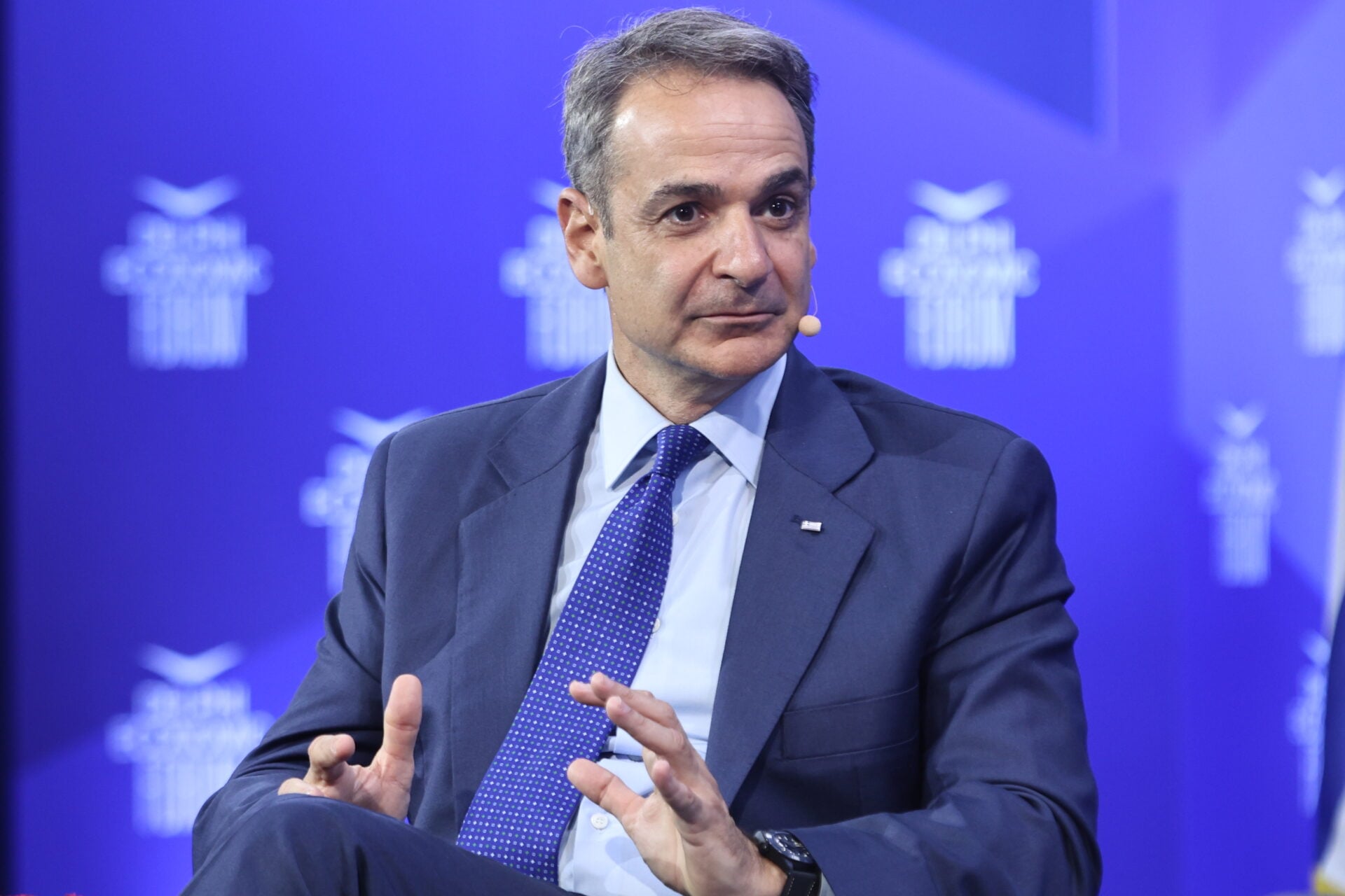 Από τα «πράσινα» ευχολόγια στον πυρηνικό ρεαλισμό: Η ενεργειακή κωλοτούμπα του Μητσοτάκη στους Δελφούς – «Plan B με πυρηνικά λόγω Μέσης Ανατολής»