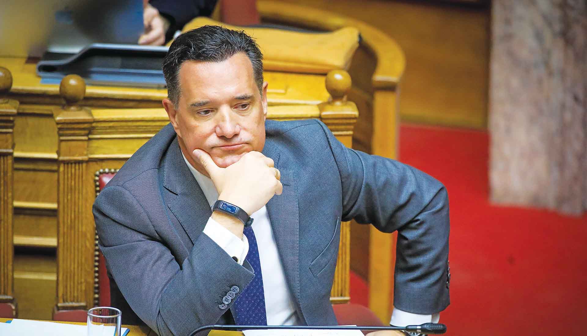 Ο Αδωνις βλέπει ρουσφέτια και στον… 5ο αι. π.Χ.!