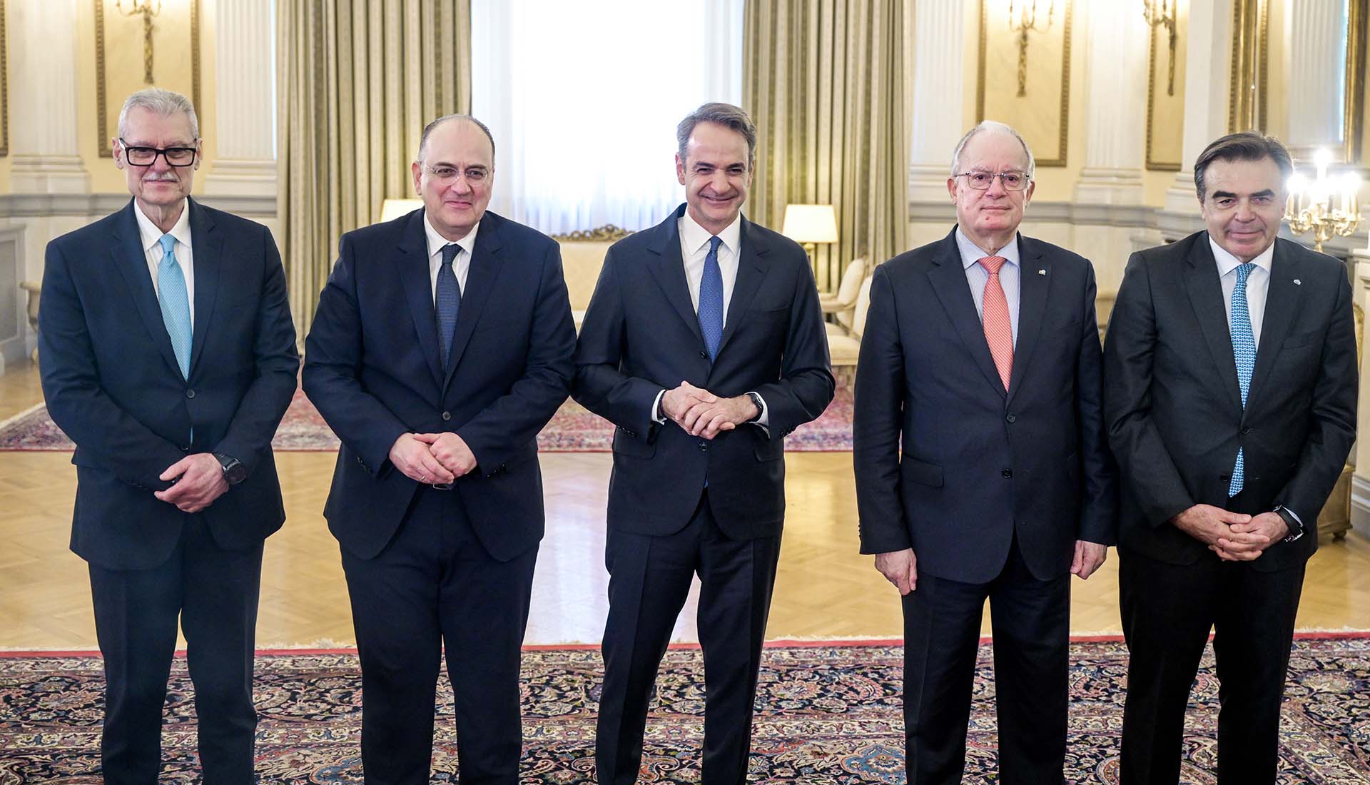 Ποδοσφαιροποίηση και ανασχηματισμός…