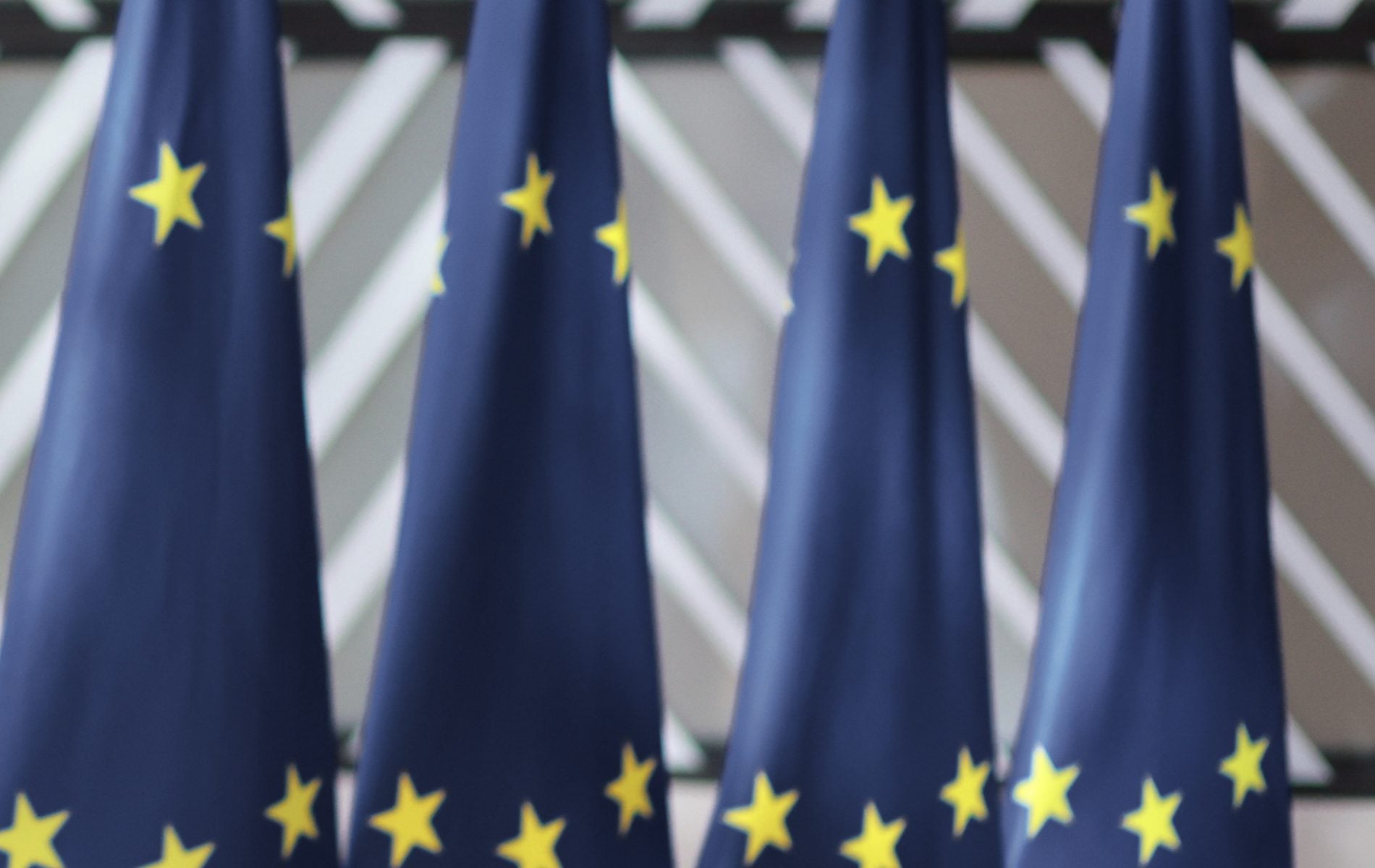 Έρχεται δελτίο στα καύσιμα και περιορισμός μετακινήσεων. Η Κομισιόν εξετάζει όλα τα σενάρια