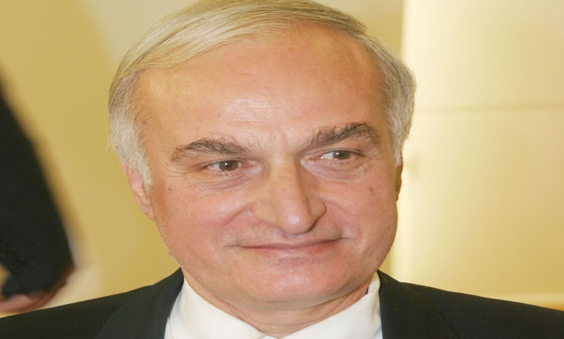 Συγκλονίζει ο Μανώλης Μαυρομμάτης για την φωτιά στο σπίτι του: «Προσπαθούσα να τραβήξω την σύζυγό μου έξω, δεν τα κατάφερα»