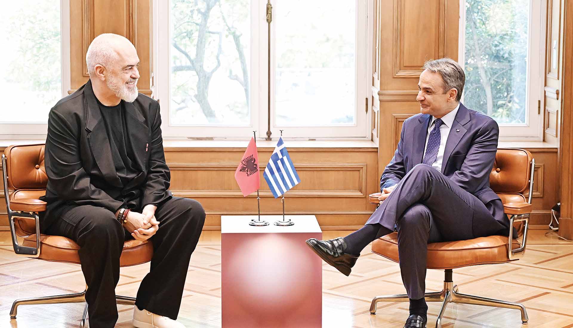 Μητσοτάκης – Ράμα: Άλλα λόγια να αγαπιόμαστε!