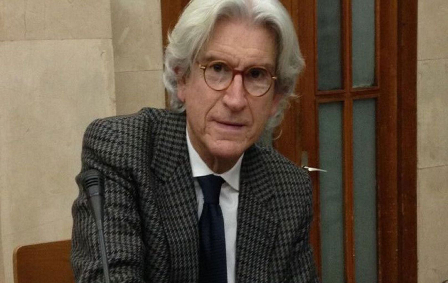 Τα παπαγαλάκια του Μαξίμου έπιασαν πάτο – Ο Μουμτζης μέμφεται την κυβέρνηση γιατί δεν κουκούλωσε τον ΟΠΕΚΕΠΕ