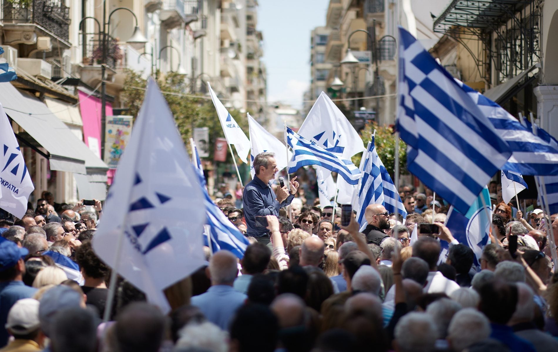«Καταιγίδα» παραιτήσεων και καρατομήσεων σε Κυβέρνηση και ΝΔ – Ο ΟΠΕΚΕΠΕ «καταπίνει» τους γαλάζιους