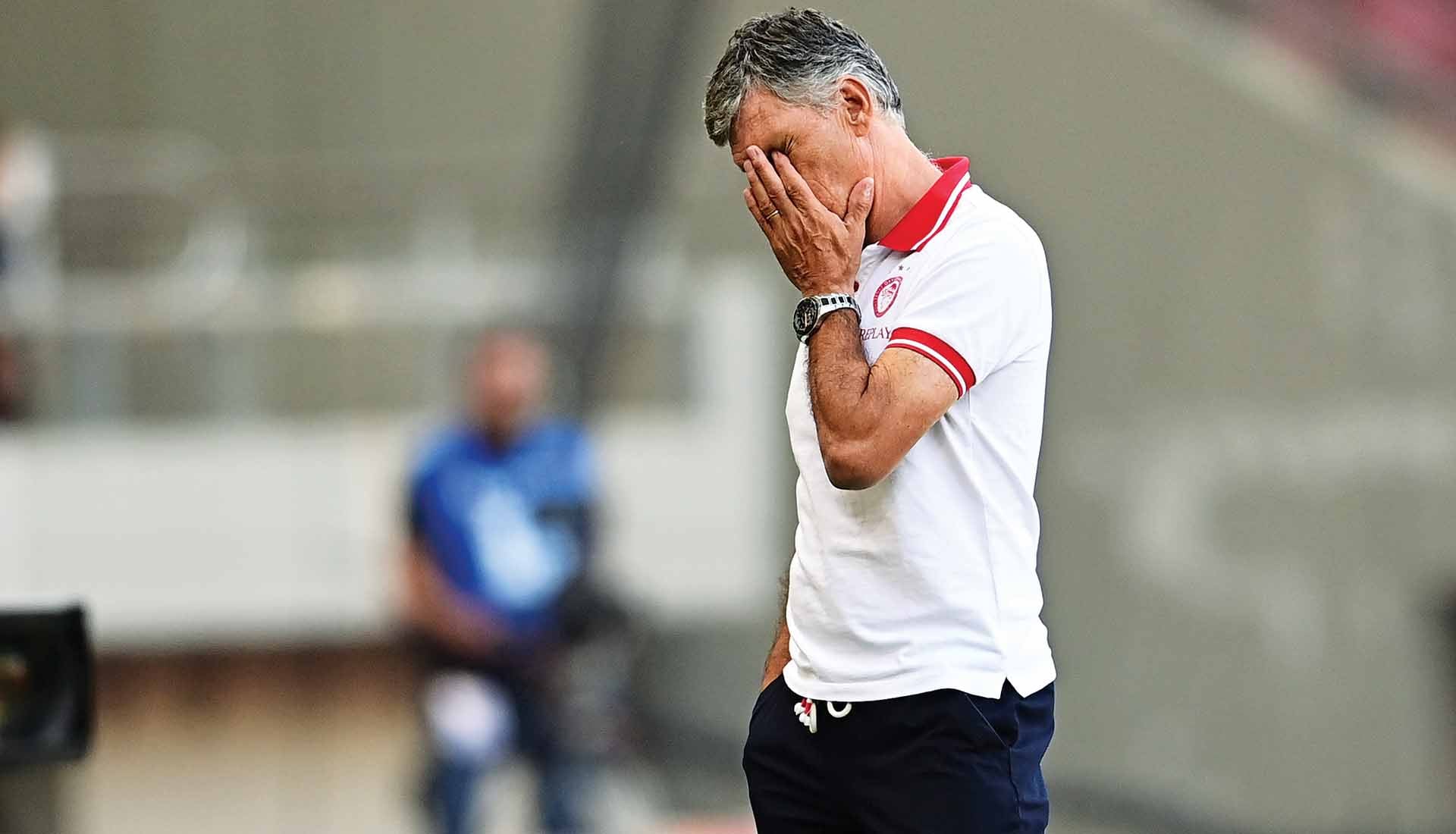 Στον Ολυμπιακό Μεντιλίμπαρ και παίκτες ψάχνουν να βρουν τι φταίει για την κακή εικόνα