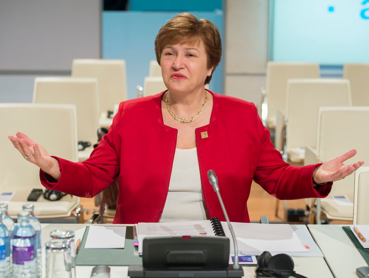 Πρώτα μας διέλυσε και μετά μας… συγχαίρει! «Η Ελλάδα στις κορυφαίες οικονομίες της ευρωζώνης», λέει η επικεφαλής του ΔΝΤ