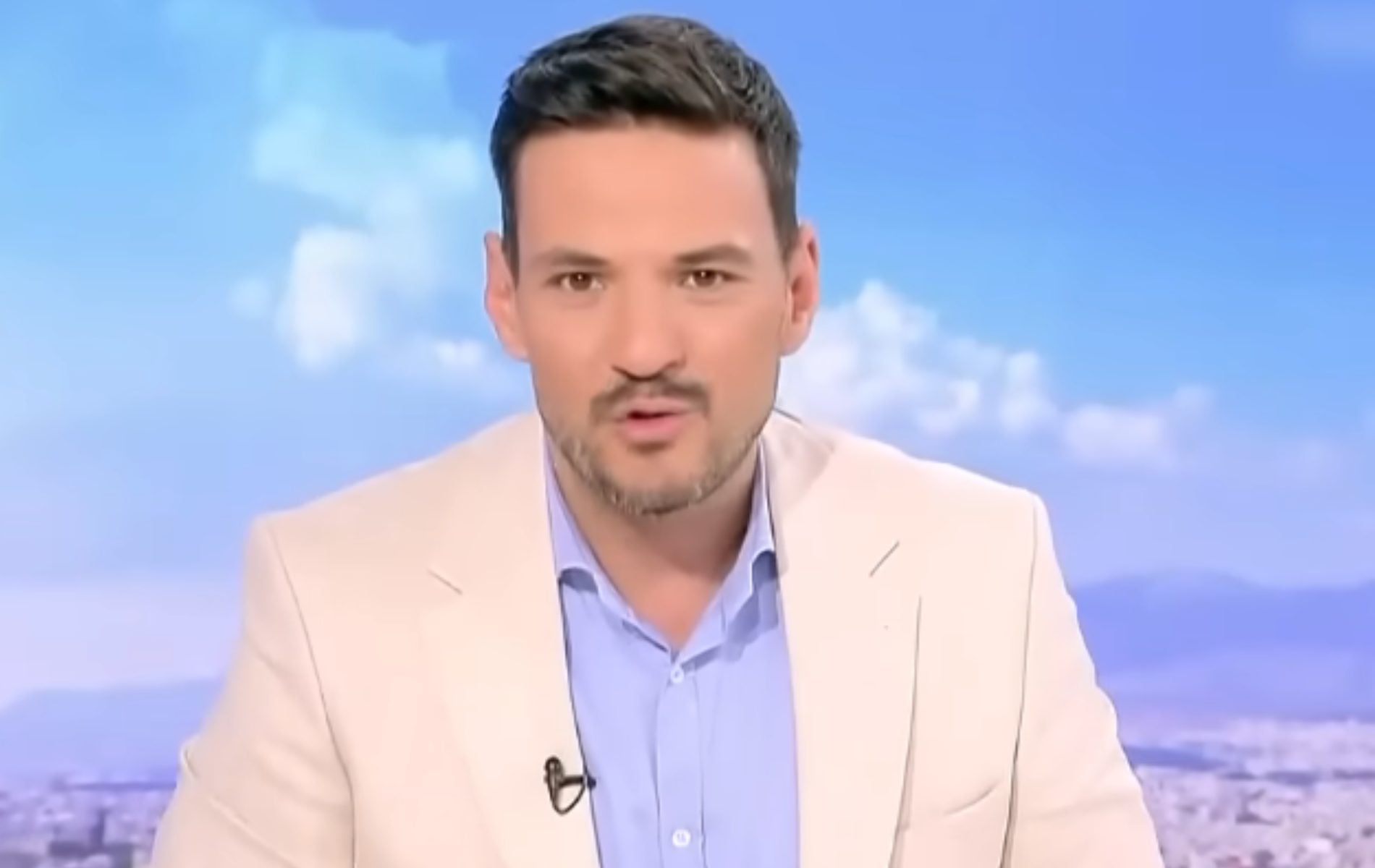 Νάξος: Ο Κώστας Τσουρός φαίνεται να «έπαιξε μπουνιές» μπροστά στα μάτια του Κασσελάκη!