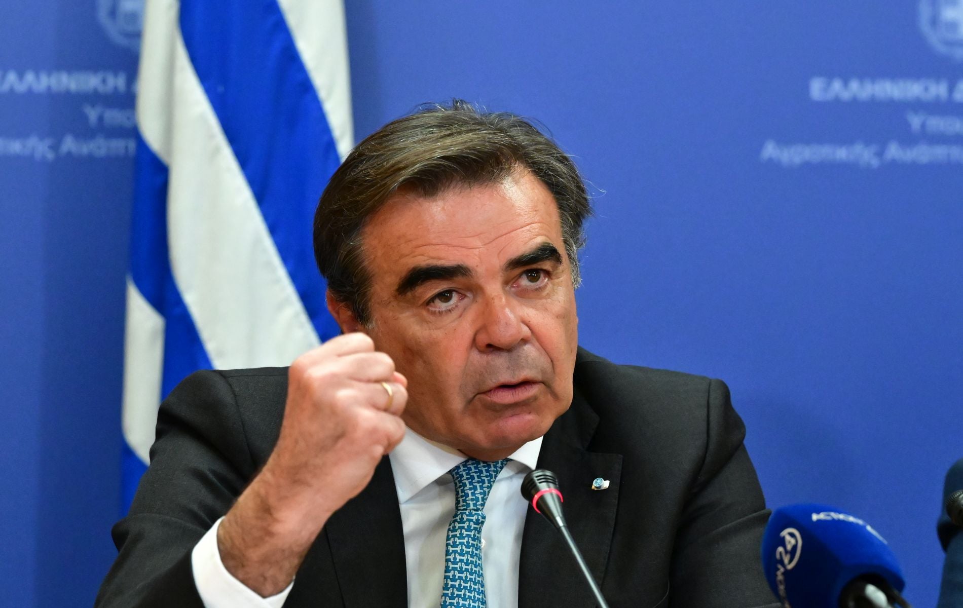 Έξι χρόνια, έξι υπουργοί και ο Σχοινάς τώρα θα μας λύσει το πρόβλημα