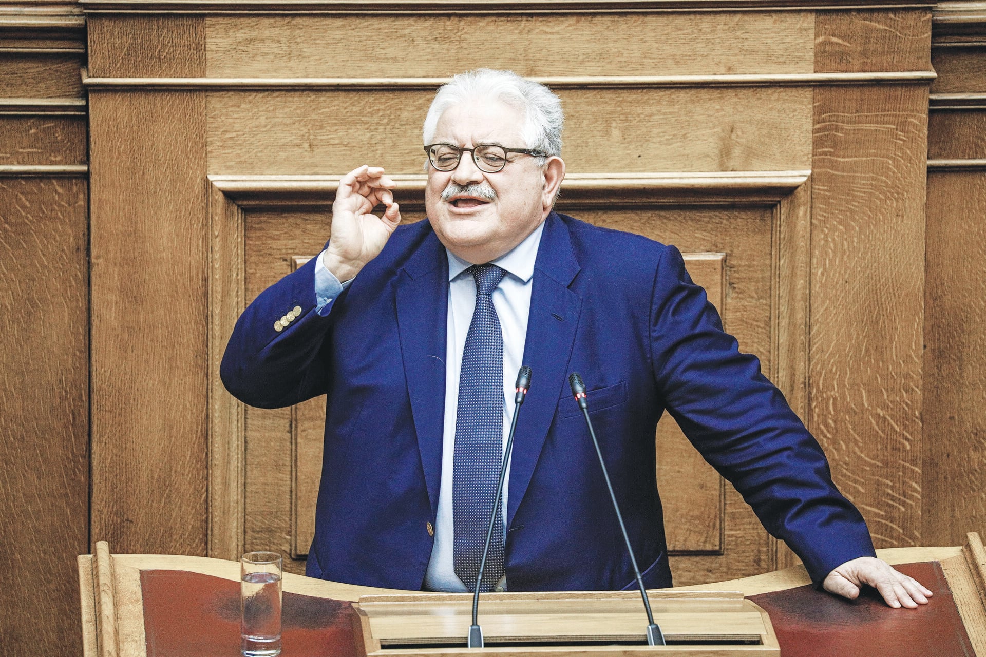 Κώστας Τζαβάρας: «Η θεσμική και αξιακή παρακμή έχει φτάσει σε κορύφωση»