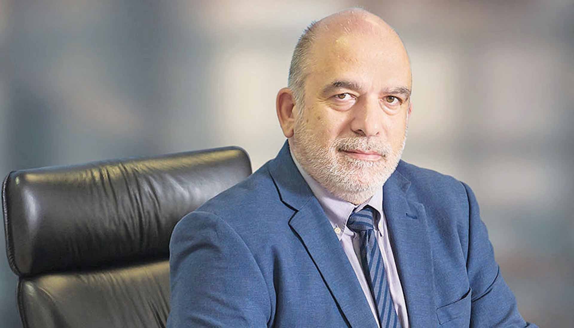 Με «ντροπολογία» η ανανέωση της θητείας Βαρουτά