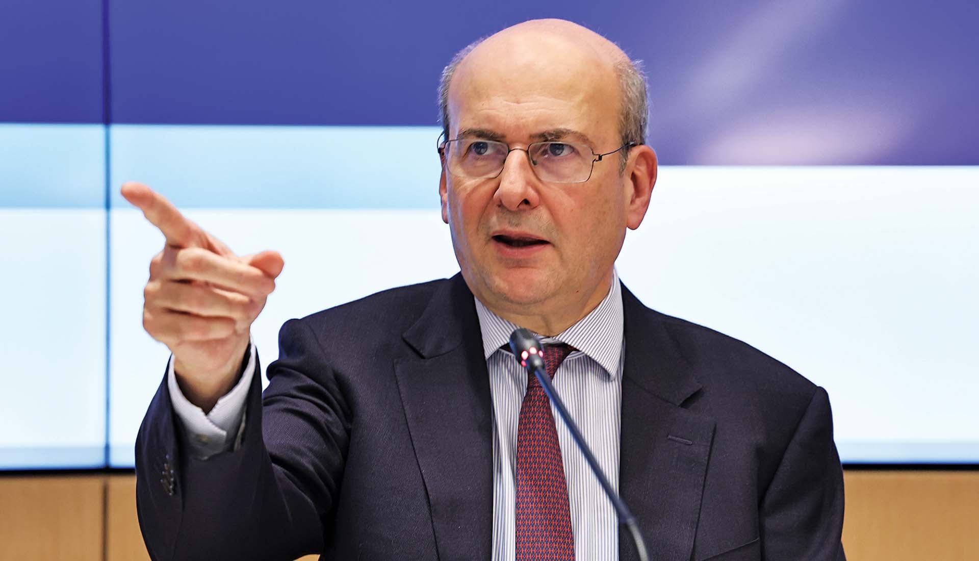 «Βόμβα» Χατζηδάκη στις μεταβιβάσεις ακινήτων!